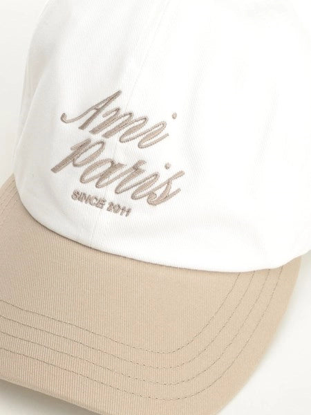 Cappellino bicolore
