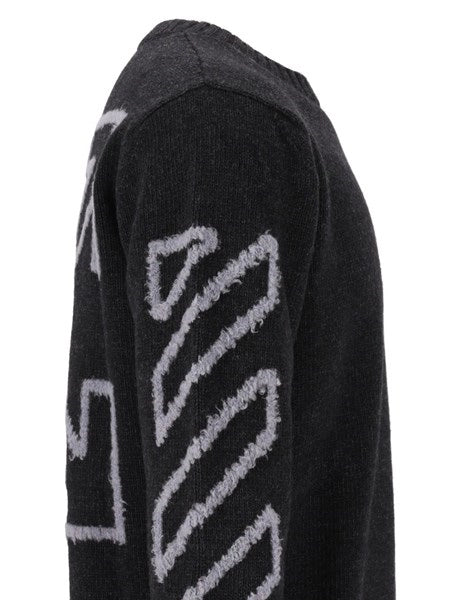 Maglione girocollo con freccia diagonale