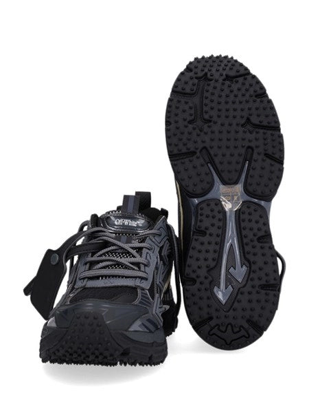Sneaker Be Right Back
