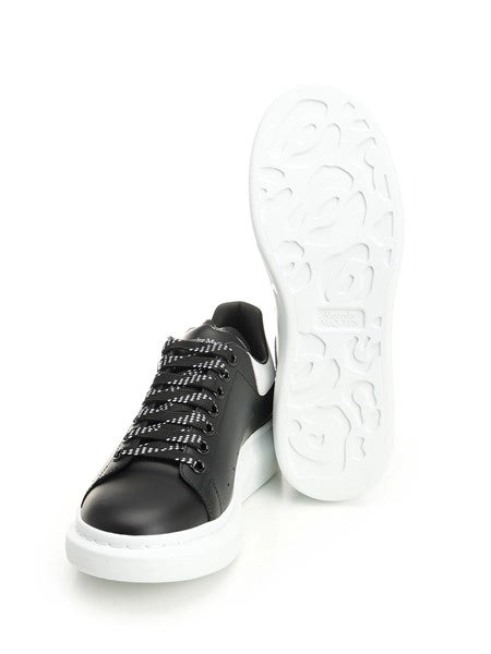 Sneaker "Oversize"