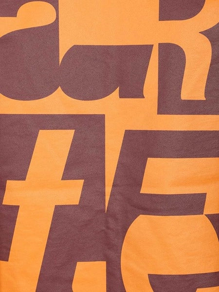 T-shirt con grafica sul retro