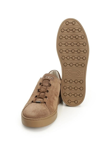 Sneakers in suede