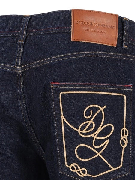 Jeans con ricamo