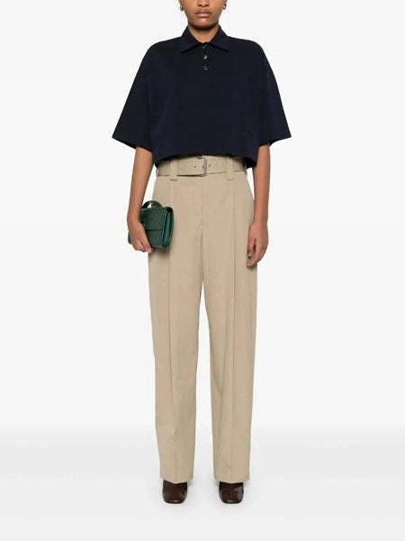 Pantaloni vita alta con cintura
