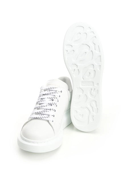 Sneaker "Oversize"