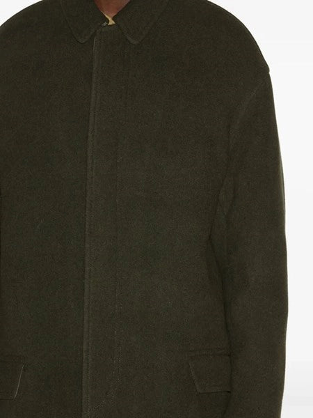 Cappotto con bottoni