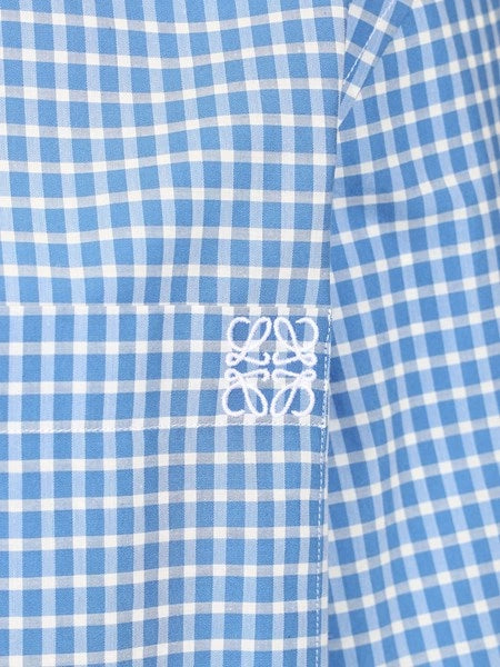 Camicia in leggero cotone testurizzato a quadri.