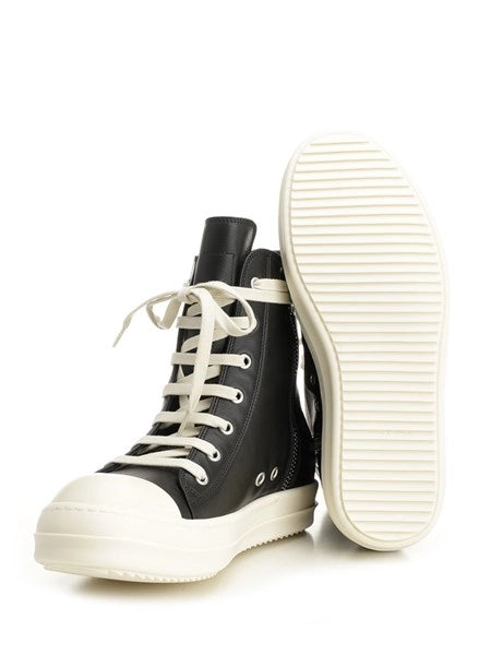 SNEAKS