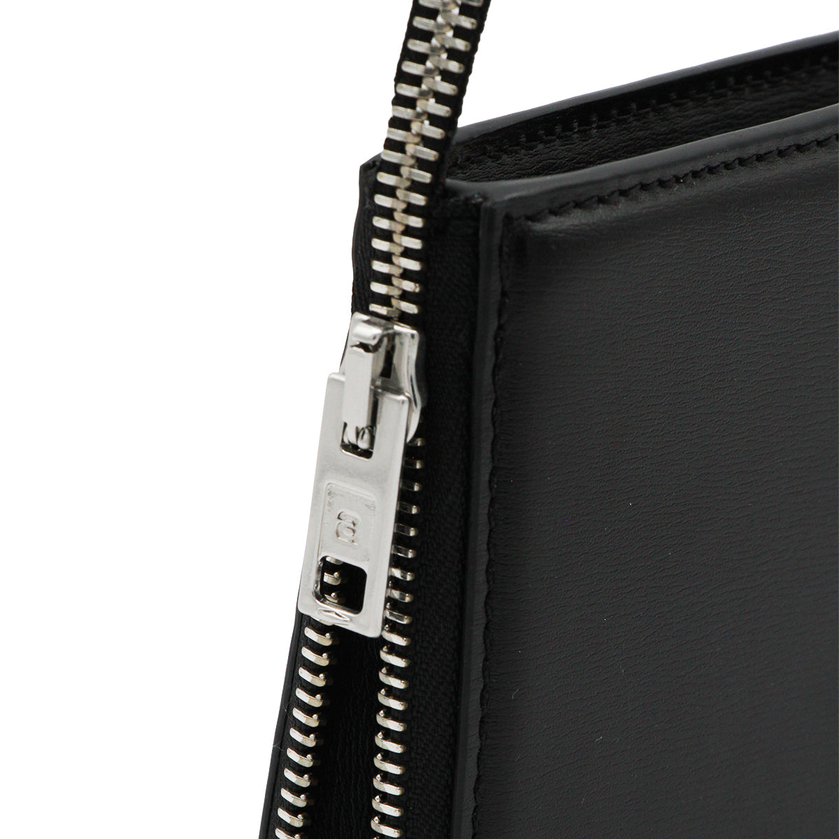 BLACK LEATHER SHOULDER BAG