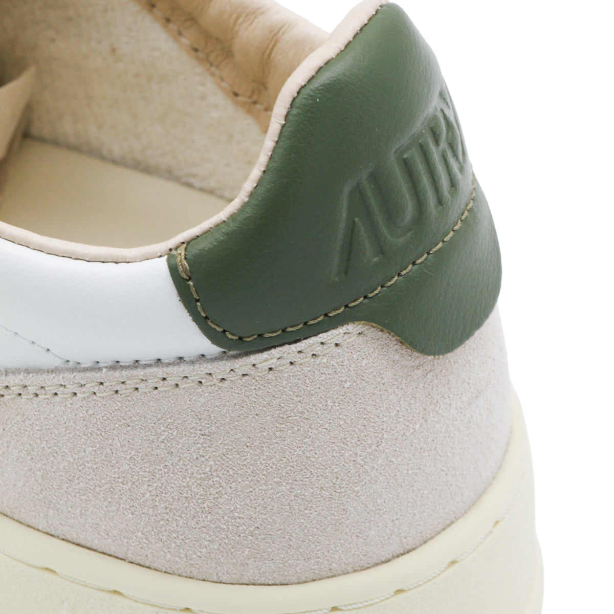 WHITE AND GREEN LEATHER MEDALIST SNEAKERS
