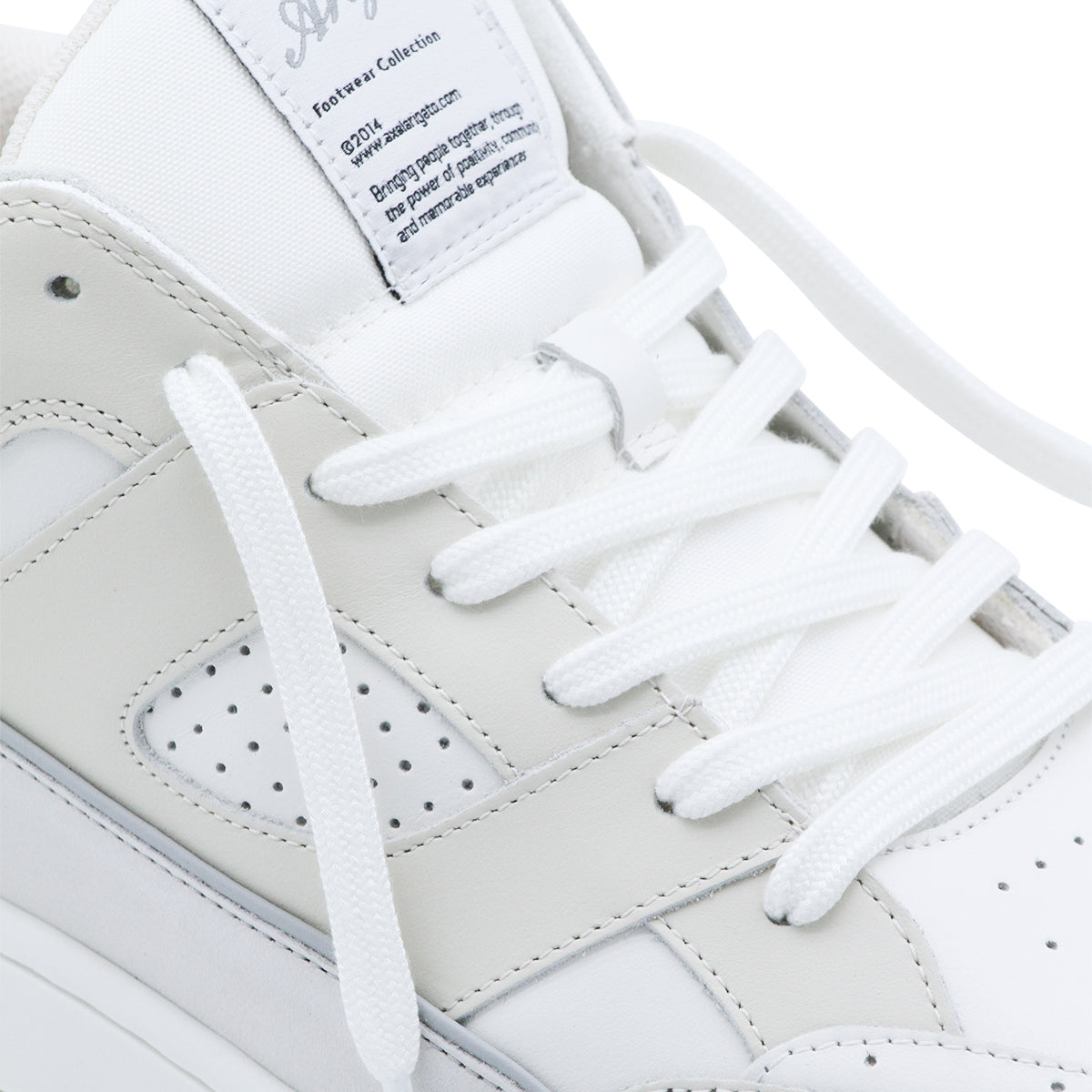 WHITE LEATHER SNEAKERS