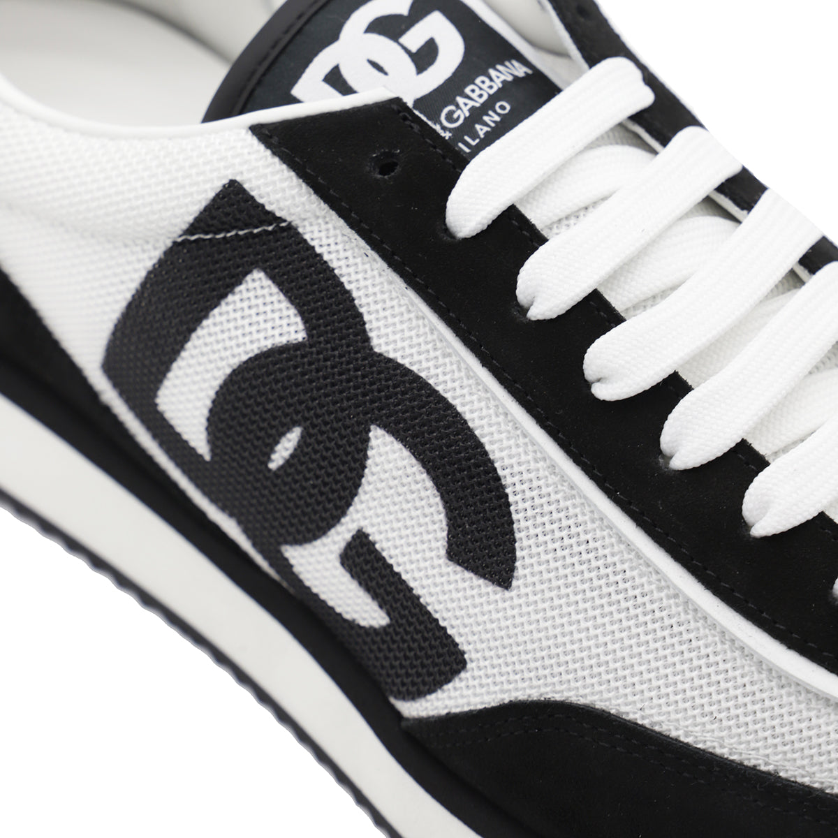 WHITE AND BLACK LEATHER SNEAKERS