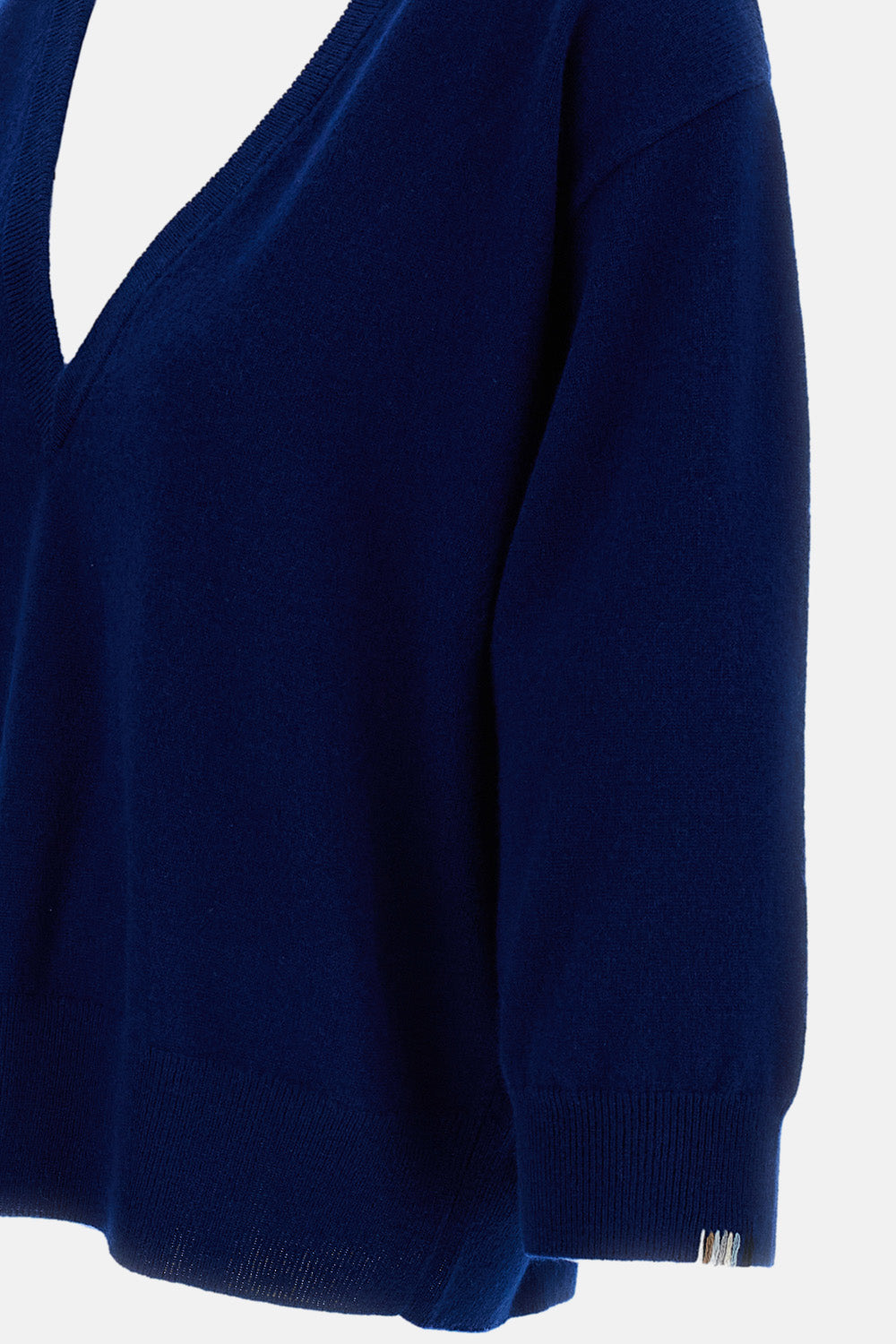 N.491 PEARL V-NECK SWEATER