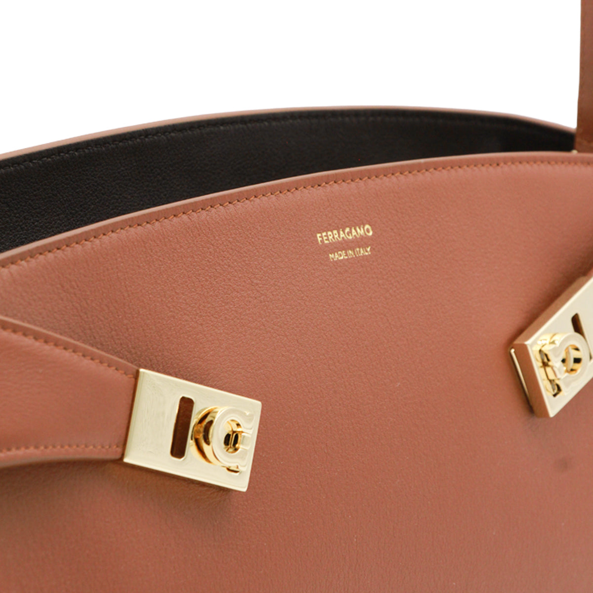 COGNAC LEATHER HUG MINI SHOULDER BAG