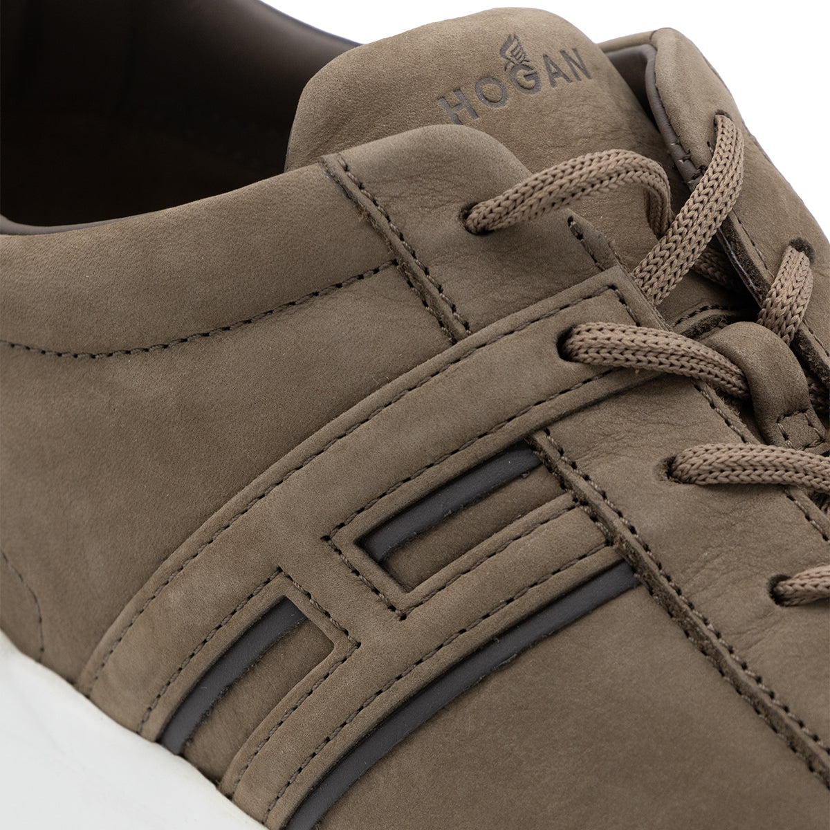 BROWN LEATHER SNEAKERS