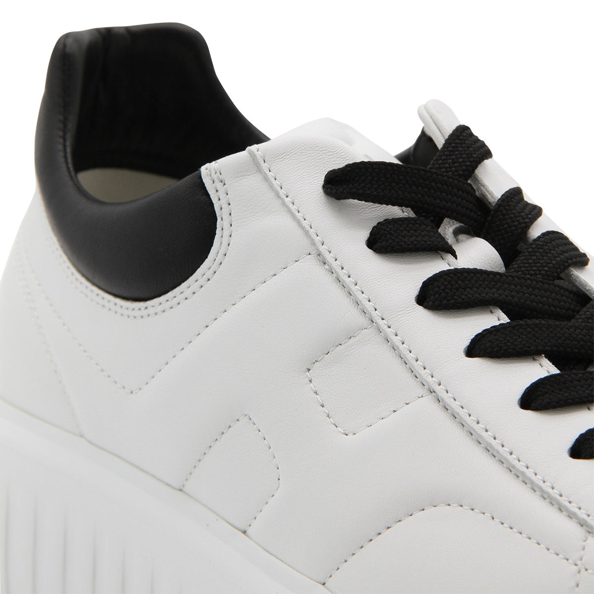 WHITE AND BLACK LEATHER SNEAKERS