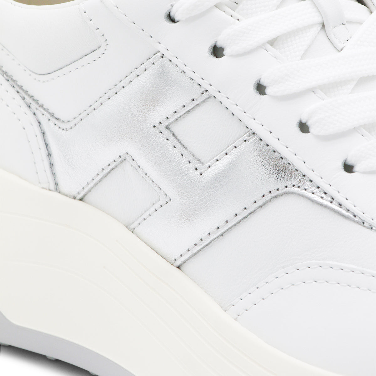 WHITE AND SILVER LEATHER SNEAKERS
