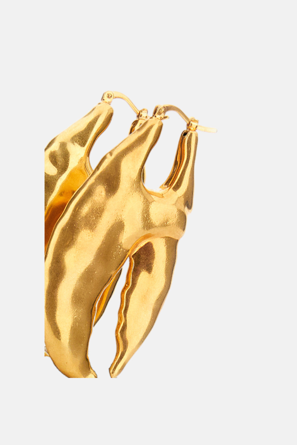 LES BOUCLES HOMARD EARRINGS