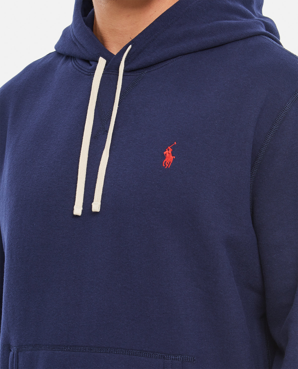 HOODED SWEATSHIRT