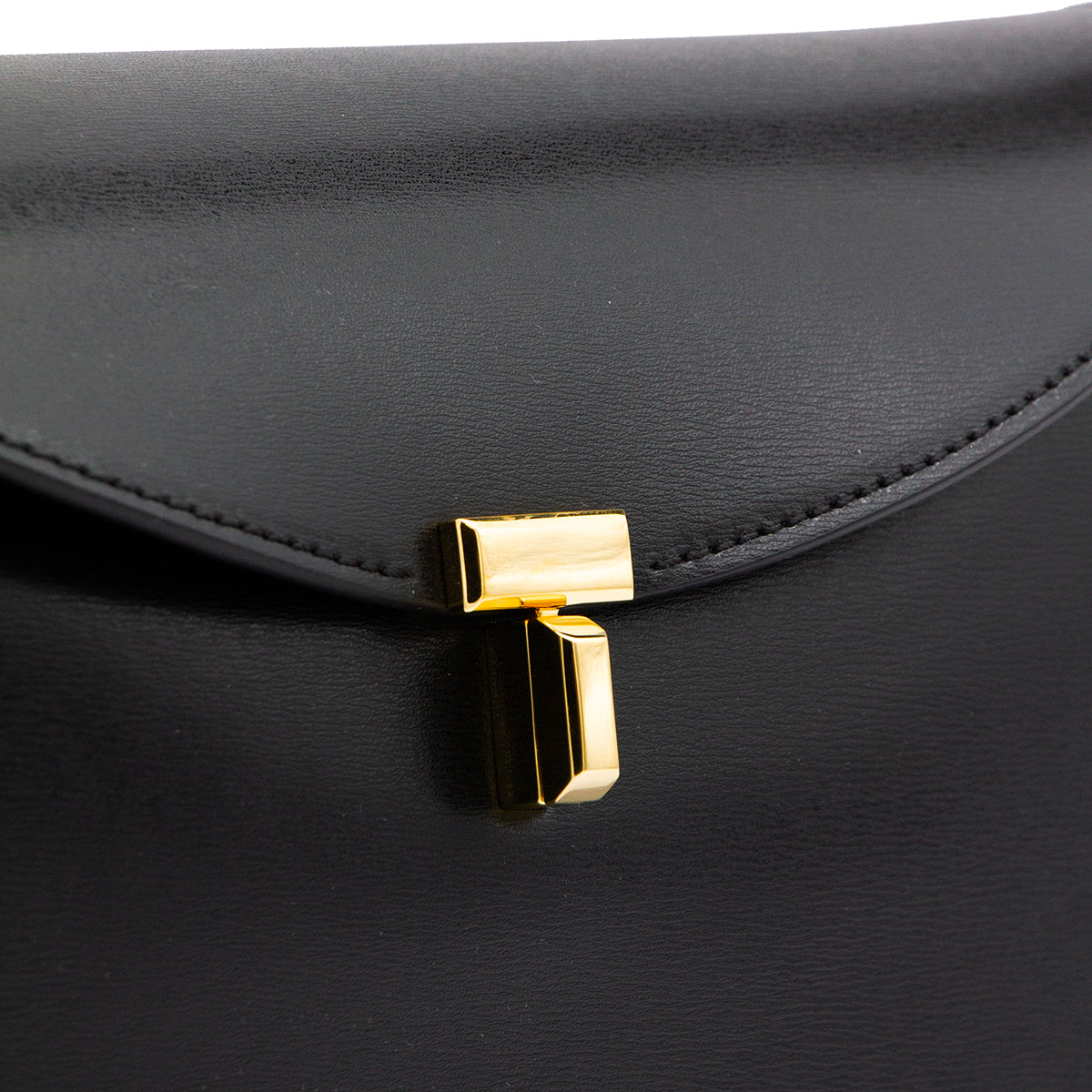 BLACK LEATHER T-LOCK TOP HANDLE BAG