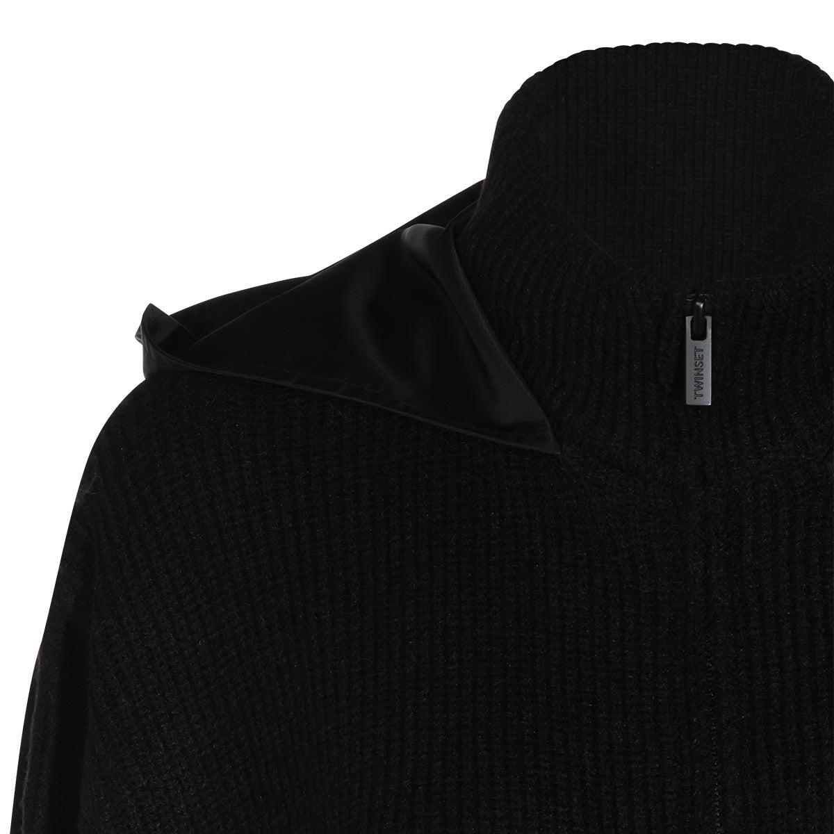BLACK CAPES