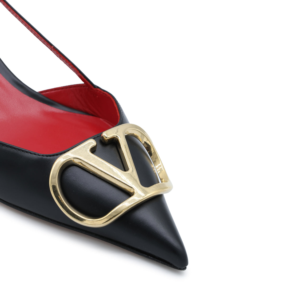 BLACK LEATHER VLOGO SIGNATURE PUMPS