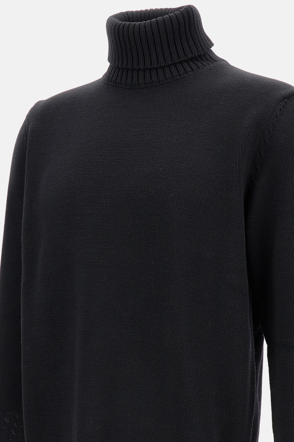 TURTLE NECK KNITWEAR