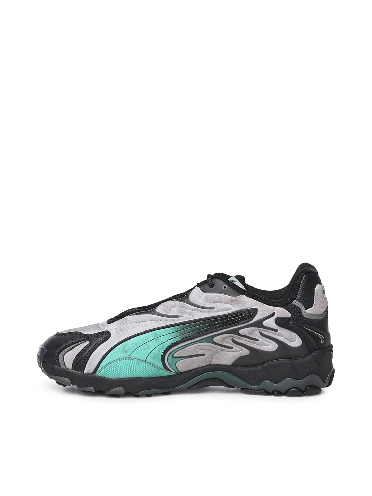 Sneakers inhale distressed