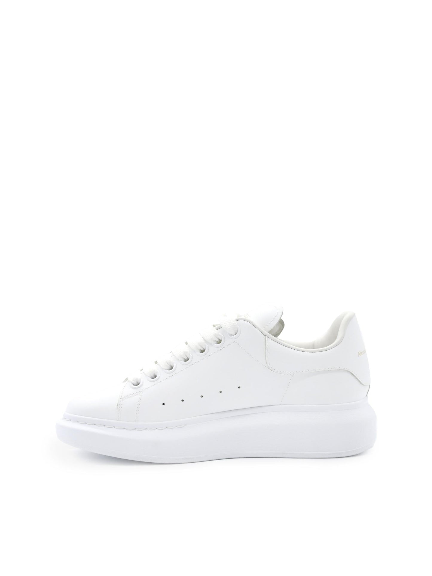 Sneakers oversize realizzate in pelle