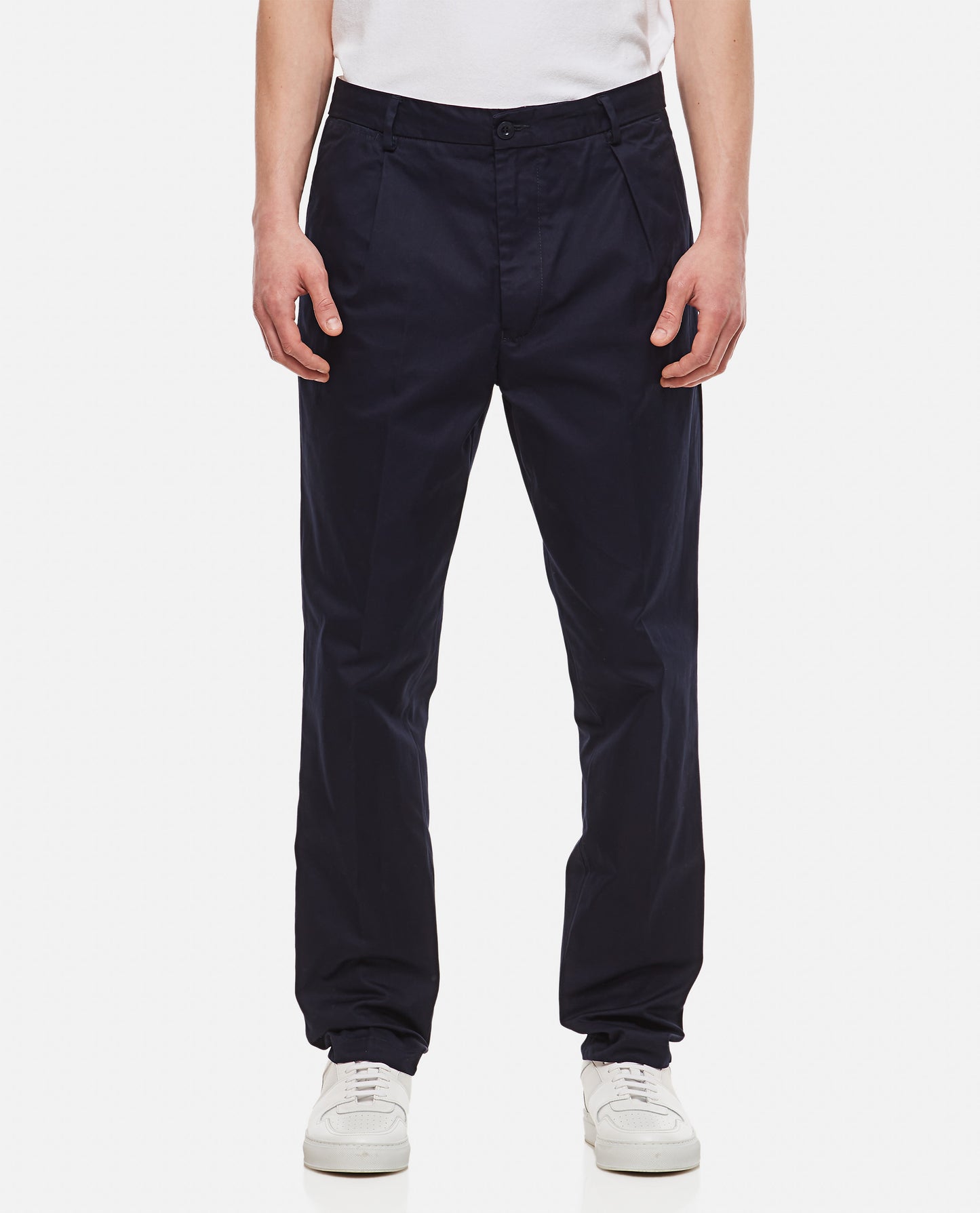 CLASSIC ONE PLEAT CHINO PANTS