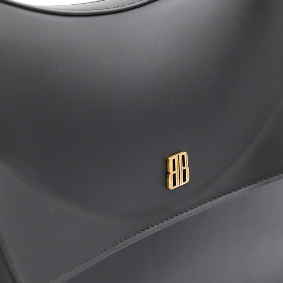 BLACK LEATHER NANO M TOP HANDLE BAG