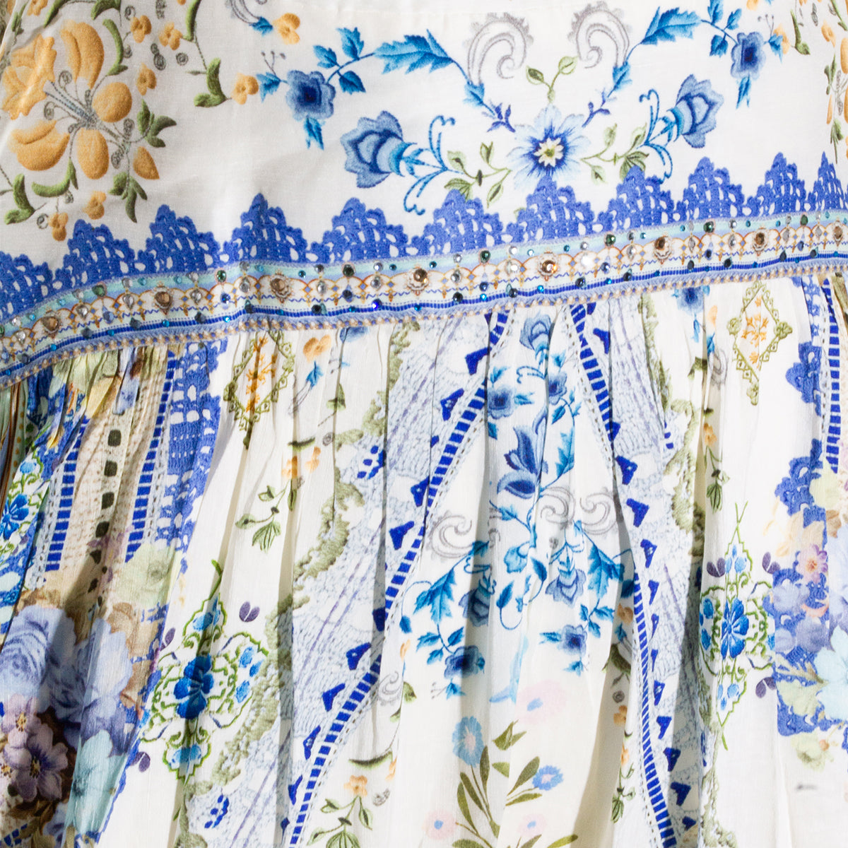 WHITE AND BLUE DRESS