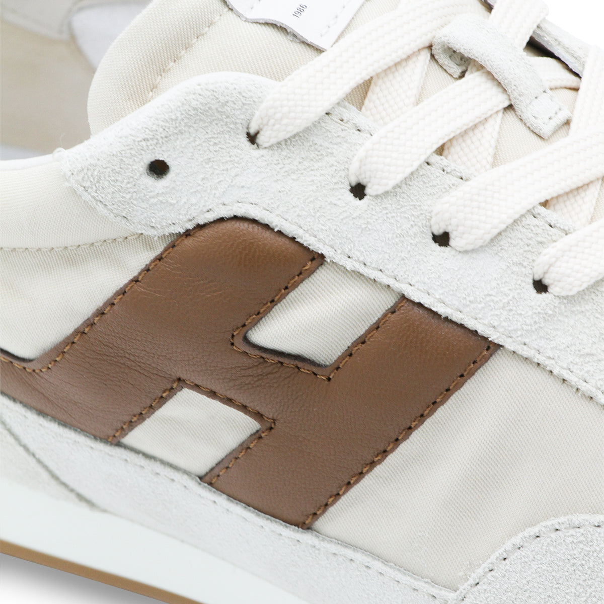 BEIGE AND BROWN LEATHER ATHLETIC SNEAKERS