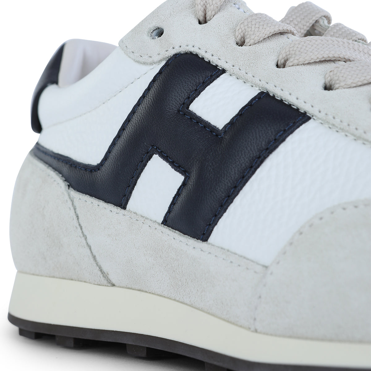 WHITE AND BLACK LEATHER SNEAKERS