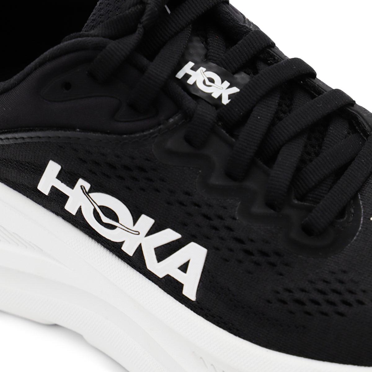 BLACK AND WHITE BONDI 9 SNEAKERS