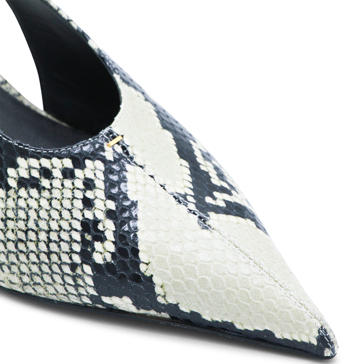 BLACK AND WHITE LEATHER PUMP