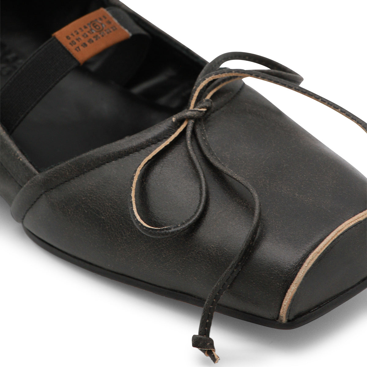 BLACK AND DOE BROWN LEATHER FLATS