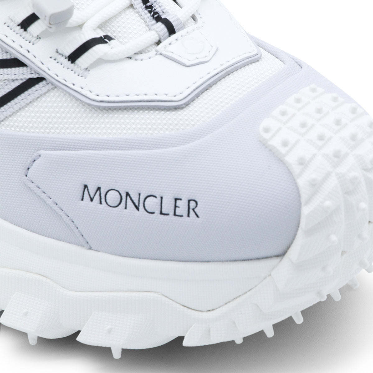 WHITE AND GREY LEATHER TRAILGRIP GTX SNEAKERS