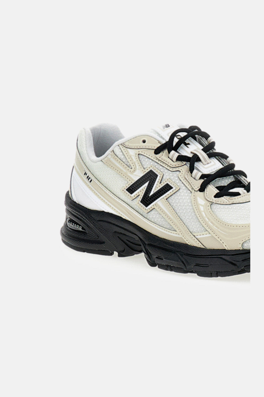 740 SNEAKERS