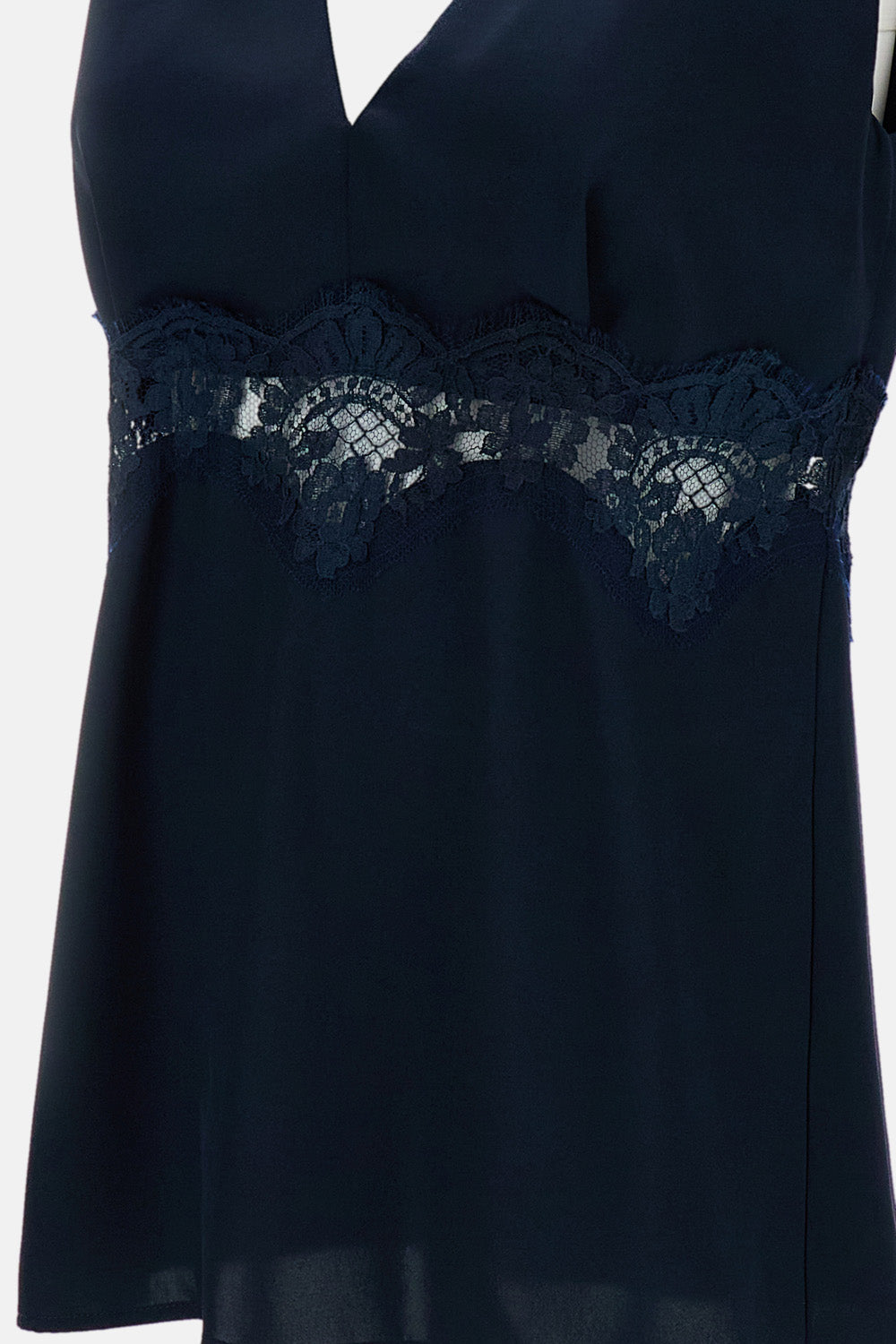 SLEEVELESS TOP