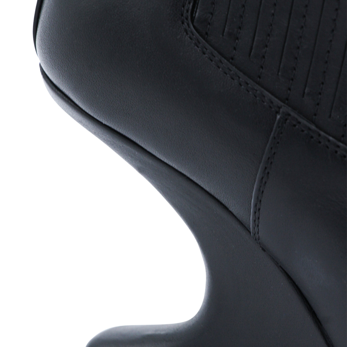 BLACK LEATHER BOOTS