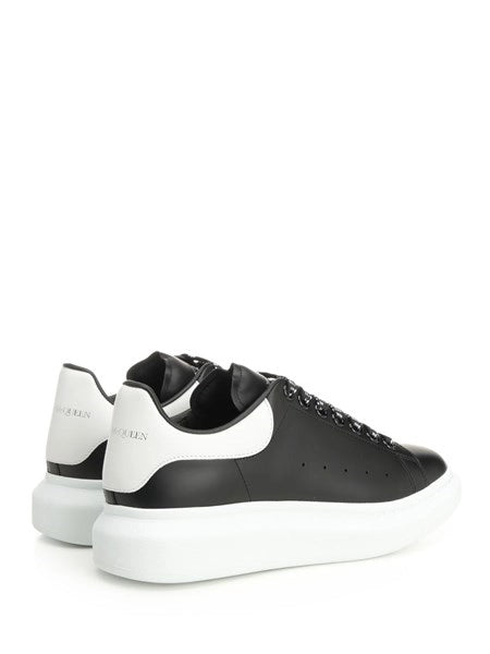Sneaker "Oversize"