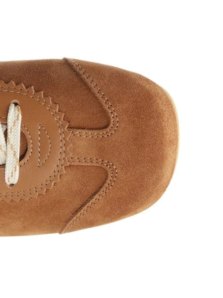 Sneakers in suede
