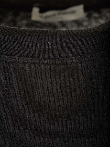 T-shirt nera in lino