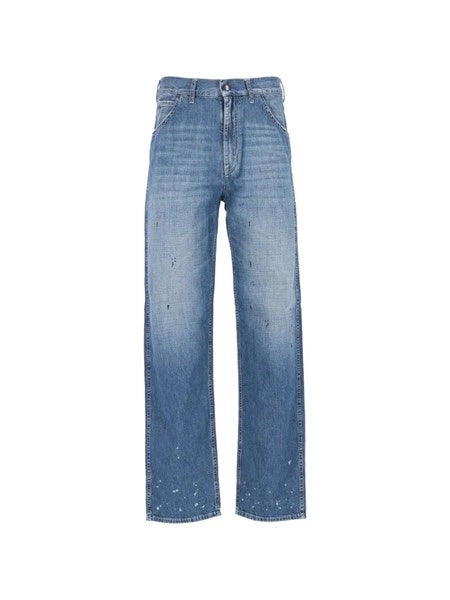 Jeans in denim trattato