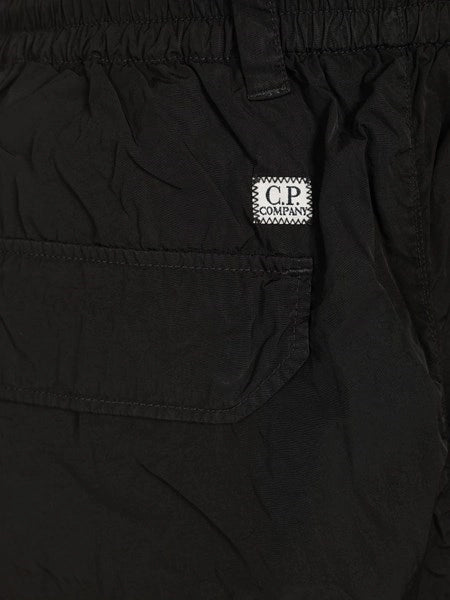 Pantaloni cargo