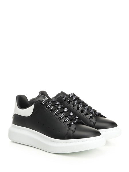 Sneaker "Oversize"