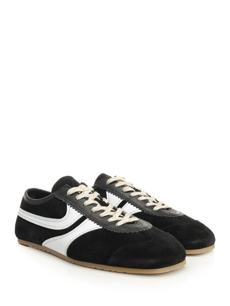 Sneakers in suede