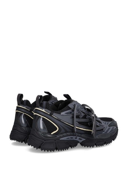 Sneaker Be Right Back
