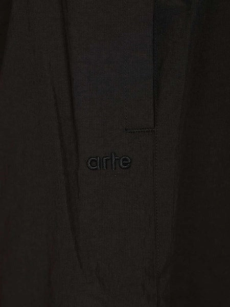Pantaloni della tuta